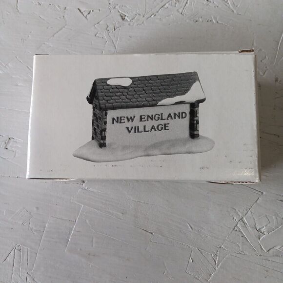 Dept 56 Heritage Village New England Village Sign #65706 w/Box UNUSED - Picture 3 of 8